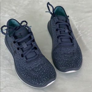 Women’s Under armour sneakers